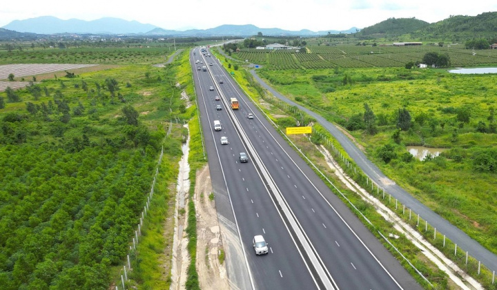 Điều chỉnh, bổ sung danh mục dự án đầu tư công trung hạn 2021–2025