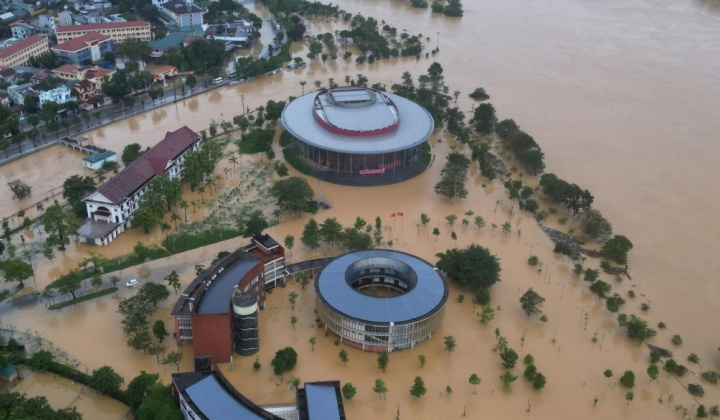 Tập trung khắc phục nhanh hậu quả mưa lũ tại khu vực Trung Bộ