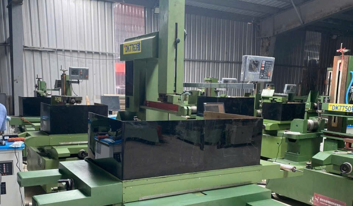 Phát hiện hai vụ vận chuyển máy móc cũ trái phép, có dấu hiệu trục lợi