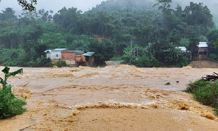 Tập trung ứng phó nguy cơ sạt lở đất, lũ quét, ngập lụt cục bộ ở Bắc Bộ