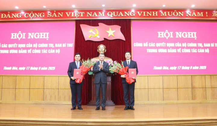 Công bố quyết định của Bộ Chính trị, Ban Bí thư điều động, chỉ định 2 Phó Bí thư Tỉnh ủy Thanh Hóa