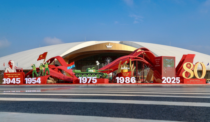 Kéo dài thời gian Triển lãm thành tựu Đất nước