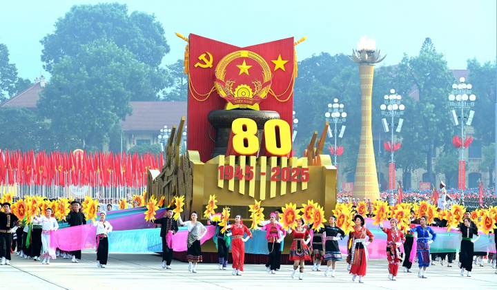 Việt Nam nhất định sẽ phát triển văn minh, hùng cường, thịnh vượng