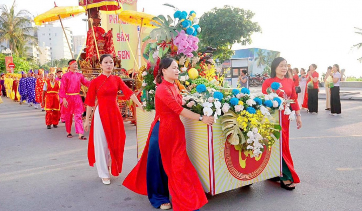 Đậm đà bản sắc Lễ hội bánh chưng - bánh giầy ở phường Sầm Sơn