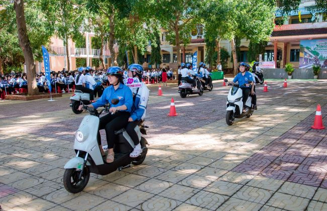 Quy định mới về xử phạt học sinh lái xe: Hiểu đúng để chọn xe phù hợp