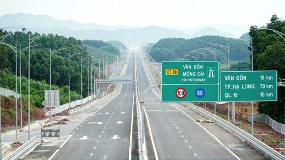 Khai thác tạm thời toàn tuyến cao tốc Vân Đồn - Móng Cái từ 1/8