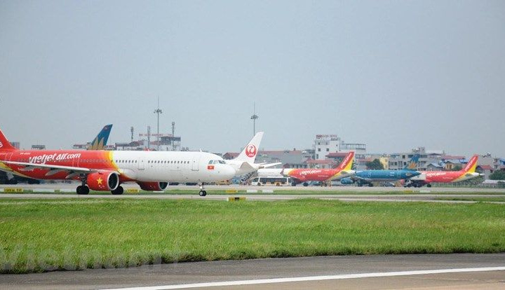 Giải bài toán áp lực cho hàng không: Cần nới lỏng giá trần vé máy bay