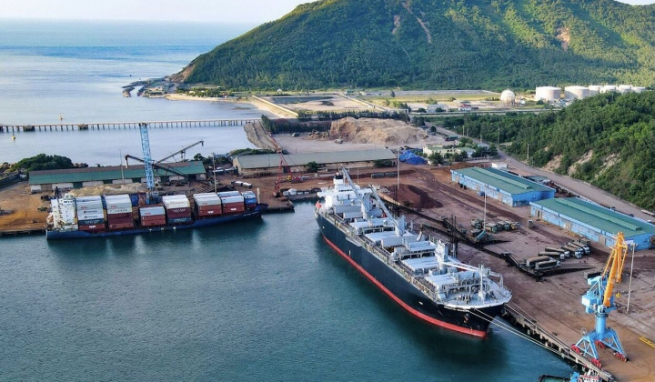 Bộ GTVT đề xuất tiếp tục giảm phí để cứu doanh nghiệp vận tải