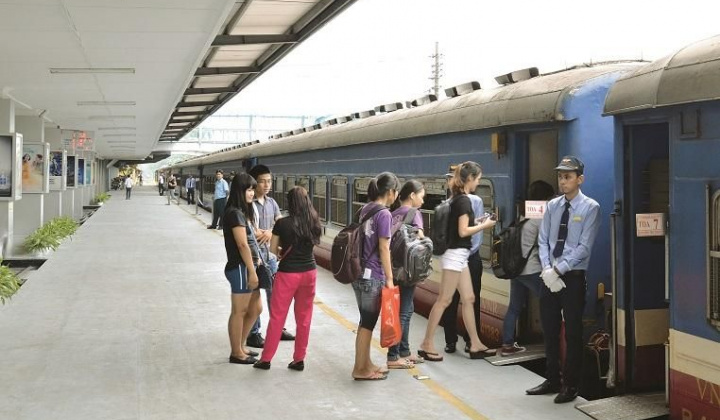 Đường sắt chạy lại đôi tàu du lịch SE19/20