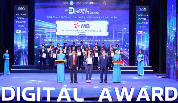 MB ‘thắng lớn’ tại giải thưởng Chuyển đổi số Việt Nam 2022