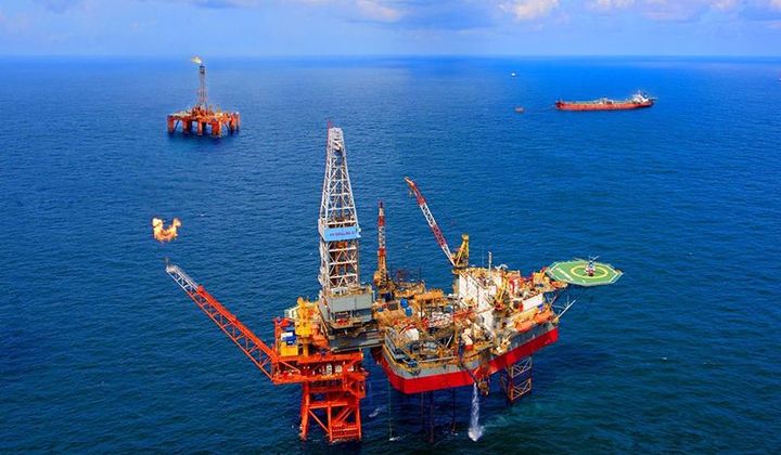 Xu hướng chuyển dịch năng lượng và hàm ý chính sách đối với ngành dầu khí Việt Nam
