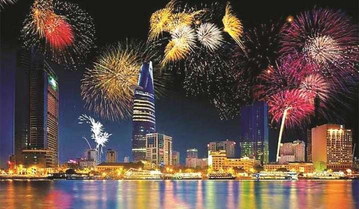 TP Hồ Chí Minh bắn pháo hoa và tổ chức nhiều sự kiện chào mừng Lễ 30/4 và 1/5