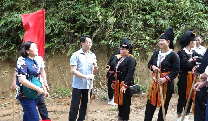 Đảng bộ huyện Văn Yên (Yên Bái): Học Bác mỗi ngày