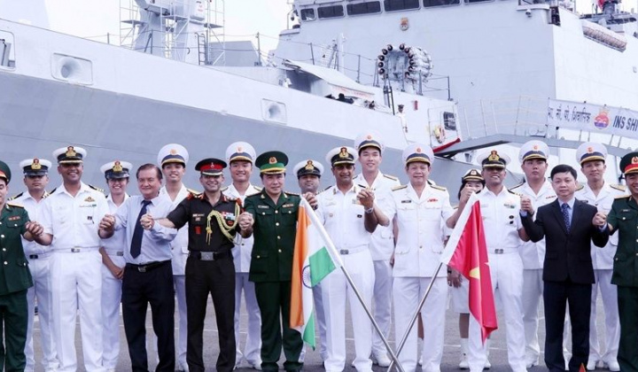 Tàu Hải quân Ấn Độ thăm Thành phố Hồ Chí Minh