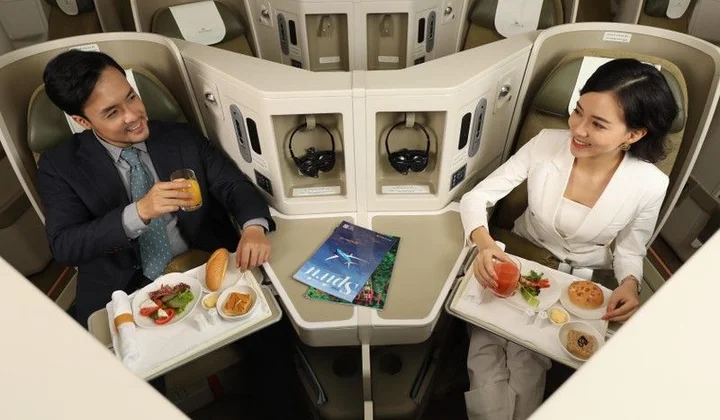 Vietnam Airlines tung nhiều ưu đãi cho khách Phổ thông và Thương gia dịp cuối năm
