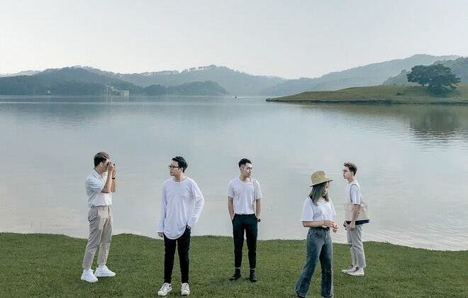 Hội bạn thân 3 miền Bắc-Trung-Nam rủ nhau lên Đà Lạt chụp ảnh 'gây sốt' MXH