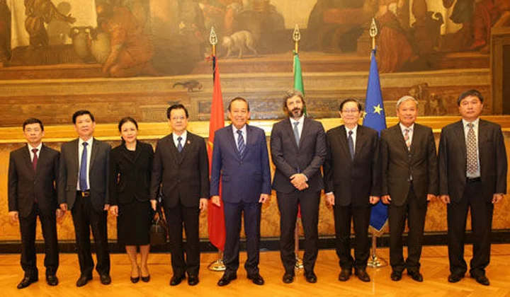 Phó Thủ tướng Trương Hòa Bình gặp Chủ tịch Hạ viện Italy