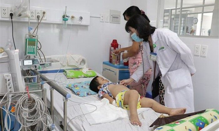 Các đơn vị y tế xử lý triệt để các ổ dịch tay, chân, miệng