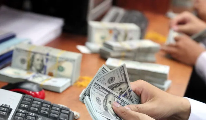 Vụ phạt 90 triệu đồng vì đổi 100 USD: Đổi ngoại tệ ở đâu để không bị phạt?