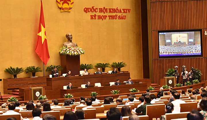 Quốc hội thảo luận về phân bổ ngân sách, đầu tư công trung hạn