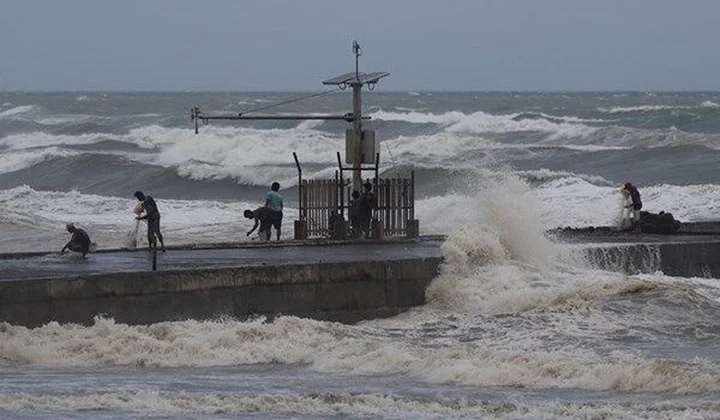 Đêm nay bão Yutu tiến vào Biển Đông