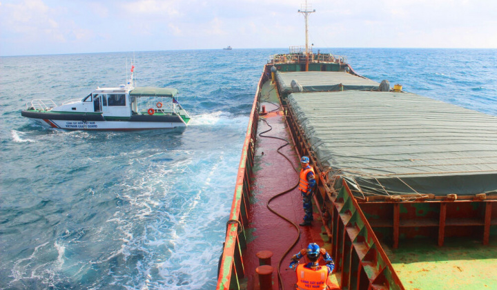 Quảng Nam: Tạm giữ tàu vận chuyển gần 3.000 tấn than không có giấy tờ hợp pháp