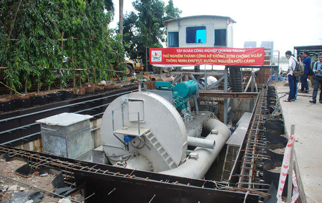 TP Hồ Chí Minh: Tạm ứng 10 tỷ đồng đưa siêu máy bơm đường Nguyễn Hữu Cảnh hoạt động trở lại