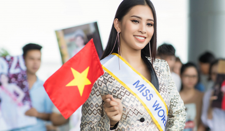 Hoa hậu Tiểu Vy lên đường đi thi Miss World