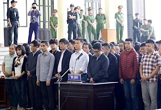 Xét xử cựu Trung tướng Phan Văn Vĩnh và 91 đồng phạm