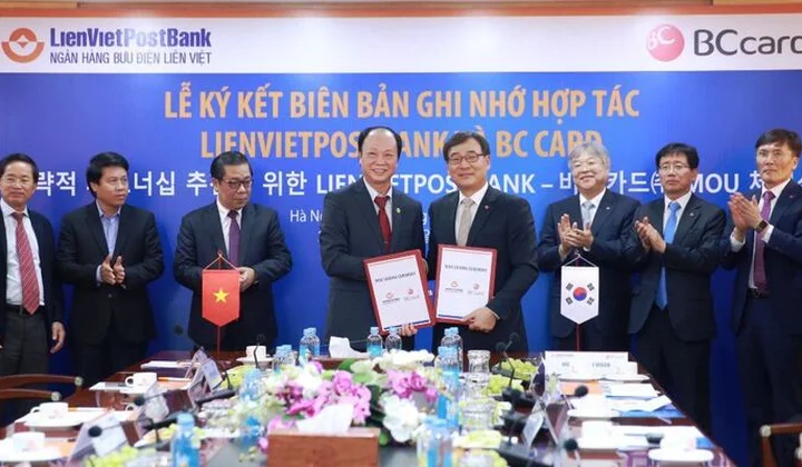 LienVietPostBank và BC Card hợp tác phát hành thẻ thông minh