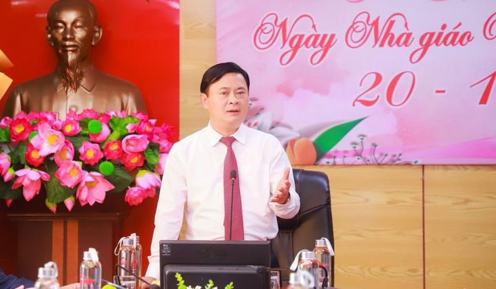 Nghệ An: Bí thư Tỉnh ủy Thái Thanh Quý chúc mừng Ngày Nhà giáo Việt Nam