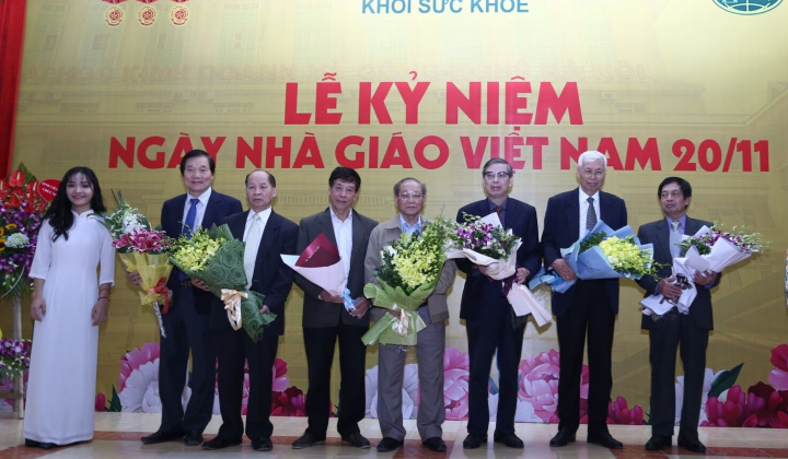 Trường ĐH Kinh doanh và Công nghệ Hà Nội tổ chức Lễ kỷ niệm Ngày Nhà giáo Việt Nam