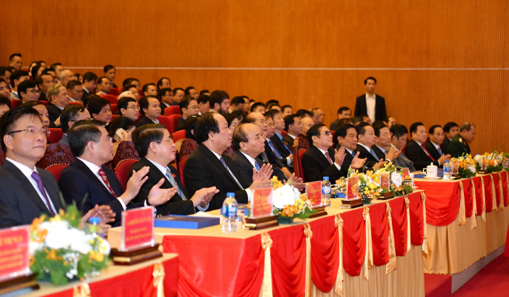 Thủ tướng chứng kiến Cao Bằng đón dòng vốn đầu tư mới