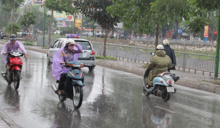 Dự báo thời tiết 26/11: Nam Trung Bộ tiếp tục mưa to, miền Bắc trời se lạnh