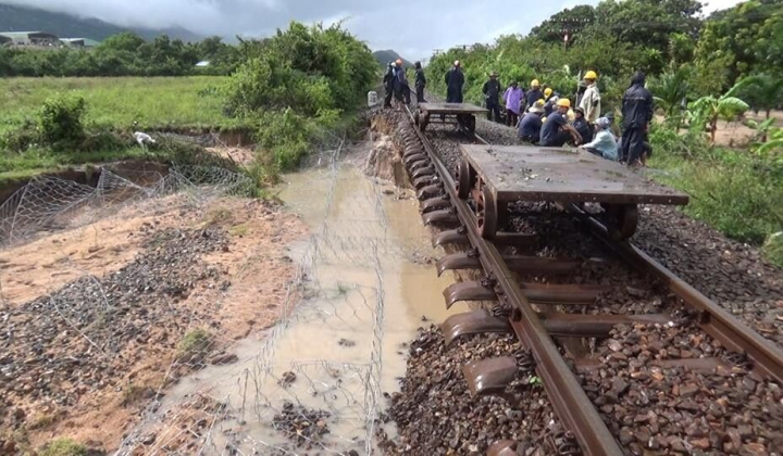 Yêu cầu tập trung ứng phó mưa lũ sau bão
