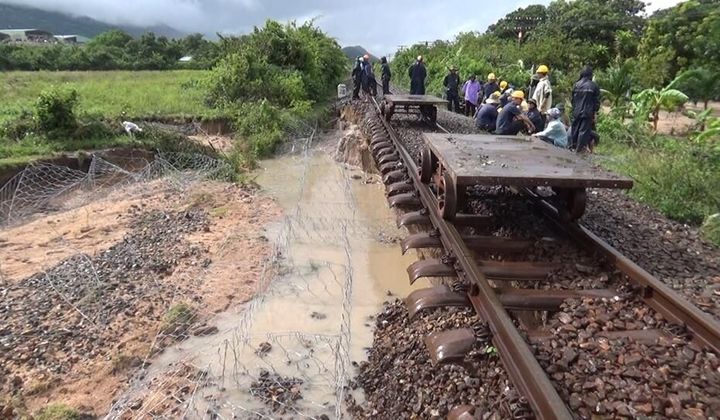 Yêu cầu tập trung ứng phó mưa lũ sau bão
