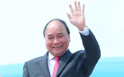 Thủ tướng lên đường tham dự Hội chợ nhập khẩu quốc tế Trung Quốc