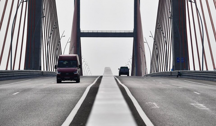 Chủ đầu tư lý giải việc mặt cầu Bạch Đằng bị lún, võng