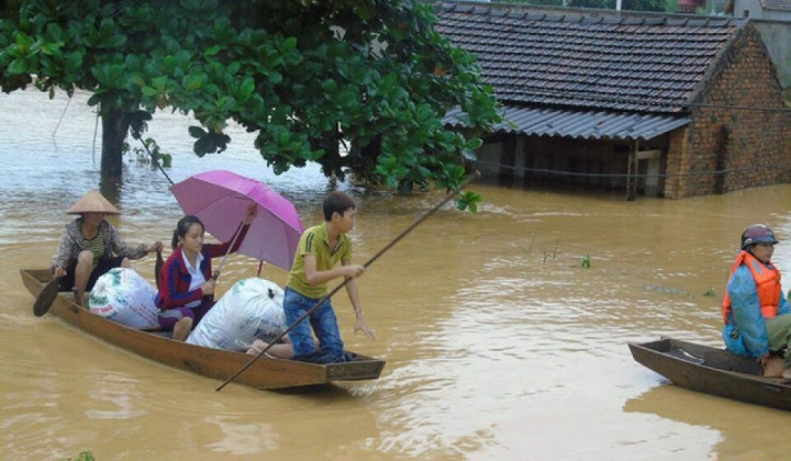 Bộ GTVT yêu cầu khẩn trương khắc phục mưa lũ tại miền Trung