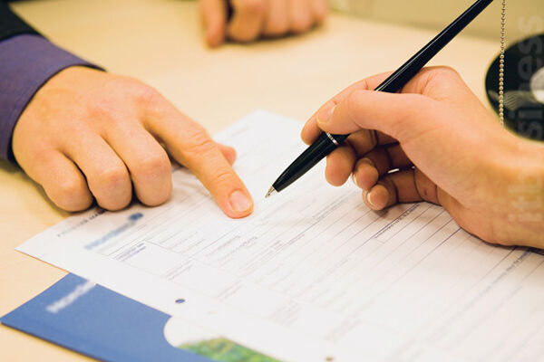 Một số khó khăn, vướng mắc trong thực hiện pháp luật về hợp đồng trong lĩnh vực kinh doanh bảo hiểm