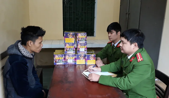 Nam Định: Liên tiếp bắt quả tang 2 thanh niên tàng trữ 34,9 kg pháo dàn