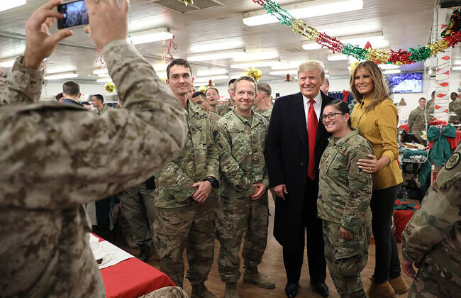 Binh sĩ Mỹ tại Iraq hân hoan với chuyến thăm bất ngờ của Tổng thống Trump