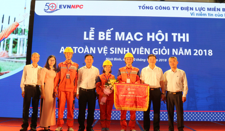 Công ty Điện lực Ninh Bình: Thực hiện thành công năm văn hóa an toàn