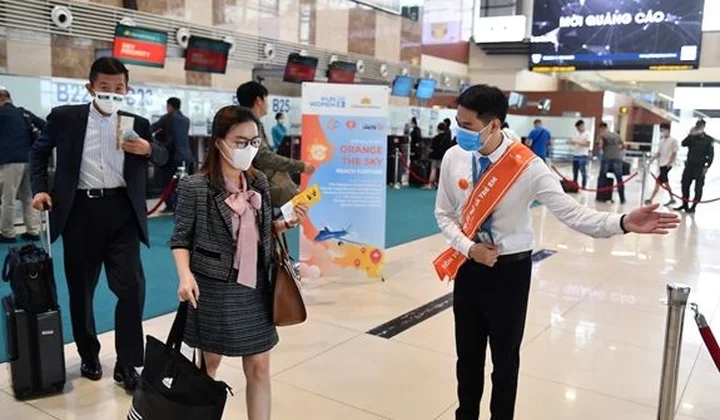 Rực rỡ chuyến bay “Tô cam bầu trời” hưởng ứng tháng hành động Quốc gia về bình đẳng giới