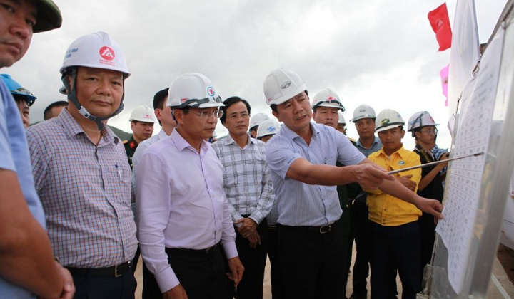 Toàn cảnh buổi thị sát cao tốc Bắc - Nam đầu tiên của tân tư lệnh ngành giao thông