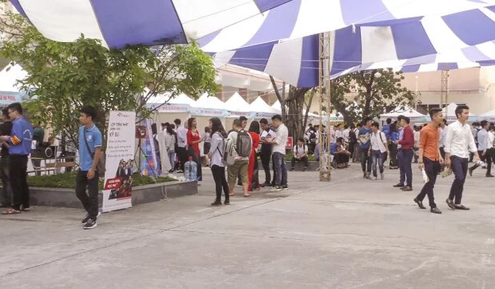 Trường Đại học Mỏ - Địa chất tổ chức Ngày hội việc làm năm 2018