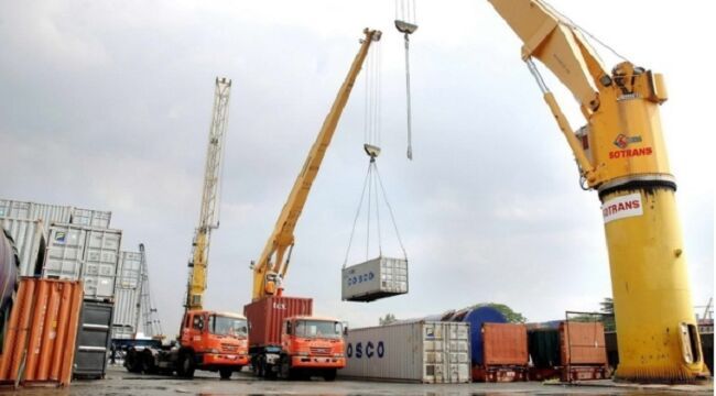 Việt Nam xuất siêu hơn 3 tỷ USD trong 4 tháng đầu năm