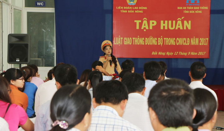 Đăk Nông - Tập huấn luật giao thông đường bộ trong công nhân viên chức lao động năm 2017
