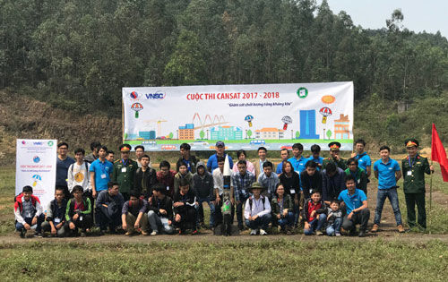 Thi chế tạo mô hình vệ tinh giám sát tầng không khí