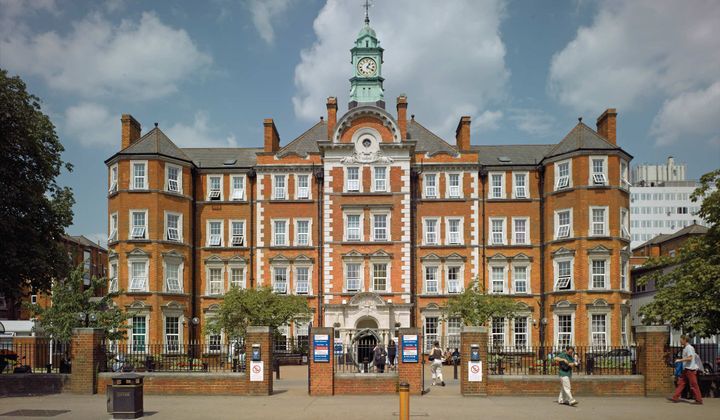 Top 5 trường đại học đắt đỏ nhất thế giới